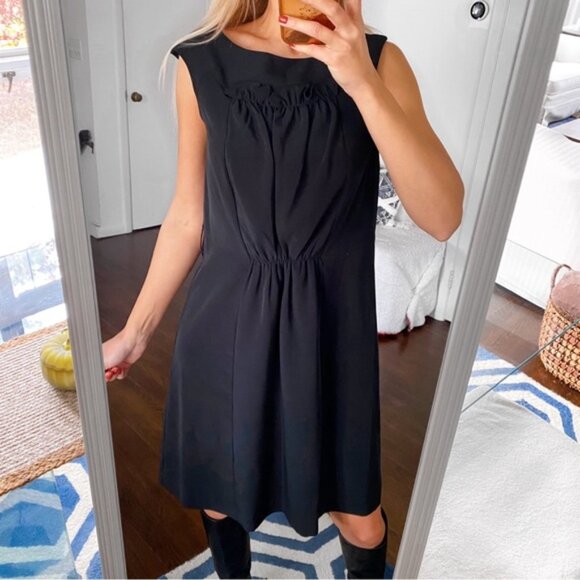 🖤 CLASSY BLACK RUFFLE DETAIL SLEEVELESS COCKTAIL DRESS! - Picture 1 of 16